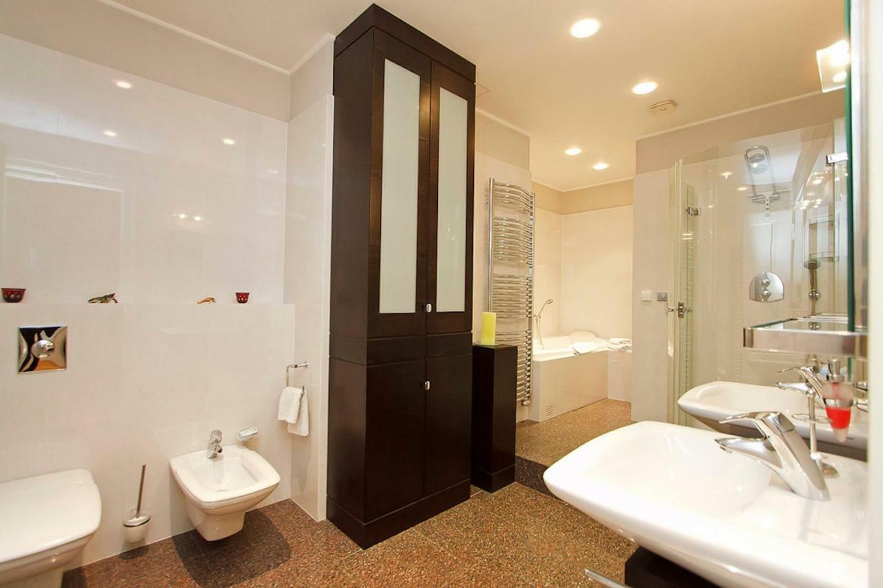 Spacious Elegance In The Heart Of Old Town Prague Exterior photo