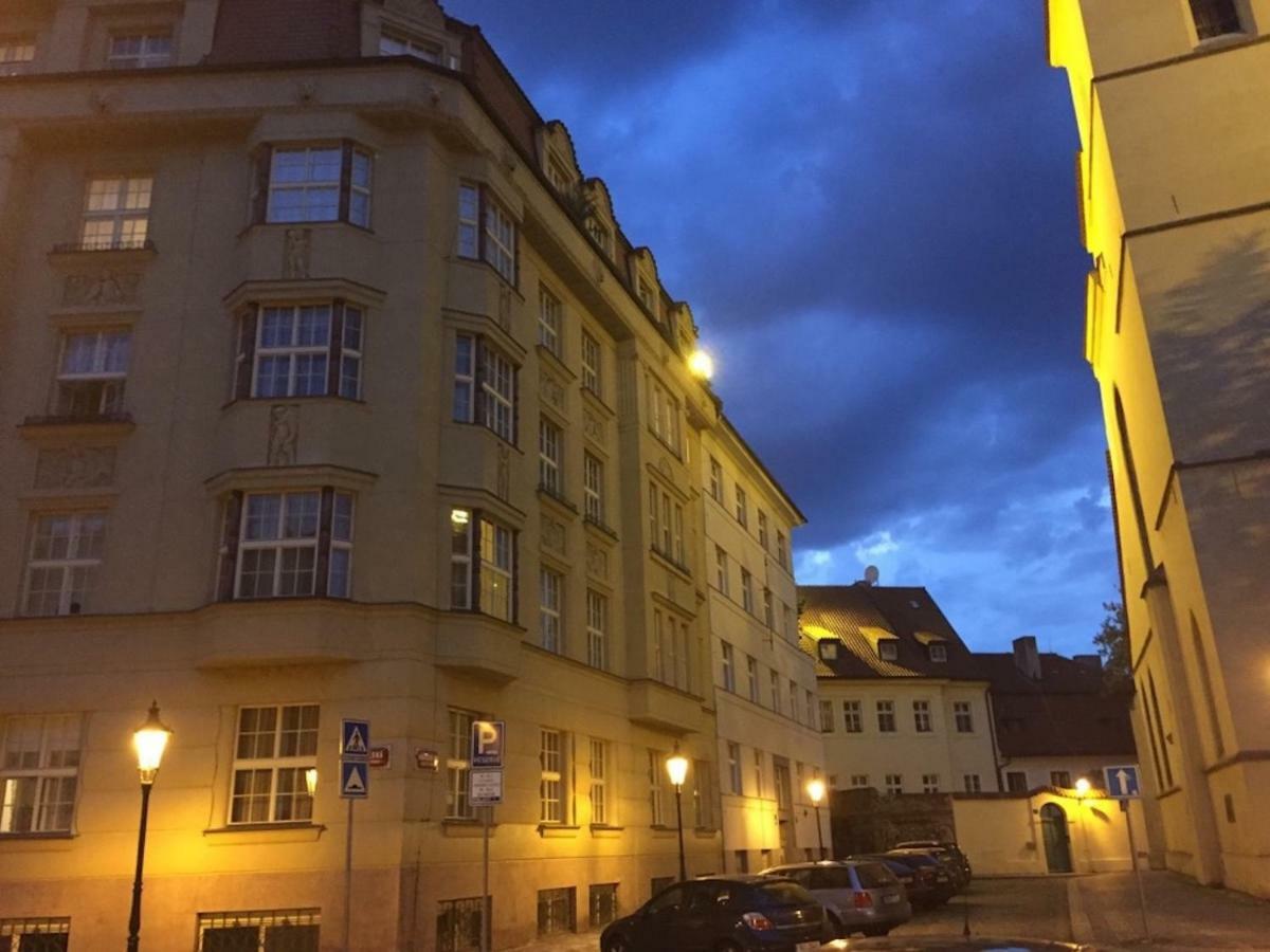 Spacious Elegance In The Heart Of Old Town Prague Exterior photo